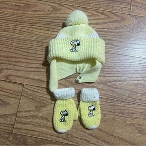 Vintage 1960s Snoopy Baby Hat & Mittens